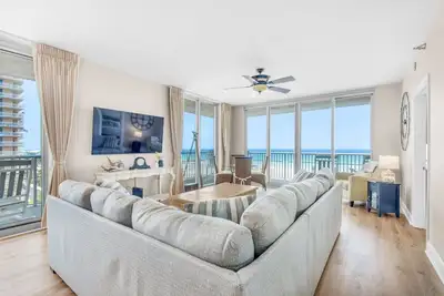 Image de 🐬Breathtaking Gulf and Bay Views-3br Emerald Dolphin 610🐬