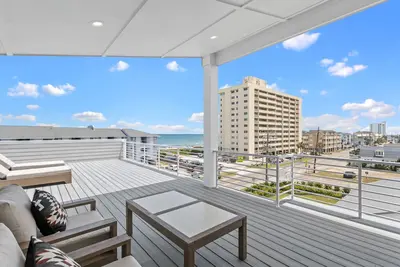 Image de Seadragon 2 | Pet-Friendly with Rooftop Deck & Ocean Views!