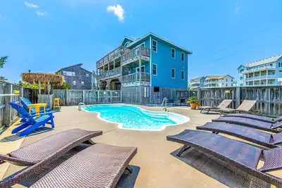 Image de Summer Savings - Semi-Oceanfront Dog Friendly Home w/ Pool, Hot Tub, Cargo Lift