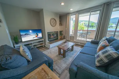 Image de Lake Views, Upscale Condo with Pool/Hot Tub