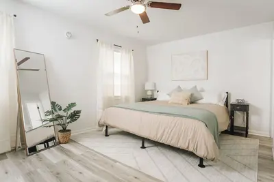 Image de Modern townhome in Lynchburg! 3 bed 2. 5 bath Only minutes from everything! Cozy!