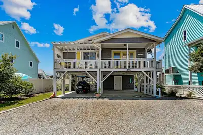 Image de Waterfront home with Intracoastal views, outdoor areas, dock, & golf cart access