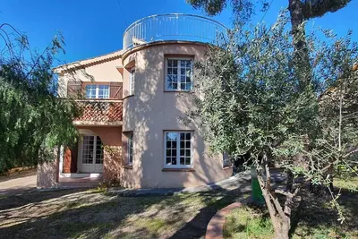 Image de Villa Rez de Jardin Ă 15 min de la Plage et Centre St Raphael