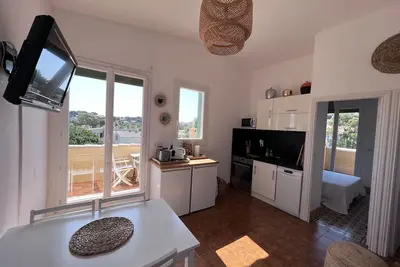 Image de Appartement calme et lumineux - plages, port et commerces Ă pied
