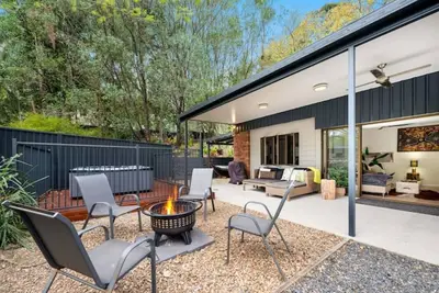 Image de \"Anembo\" Country Cottages (Peace & Tranquility) in the Nthrn suburbs of Brisbane
