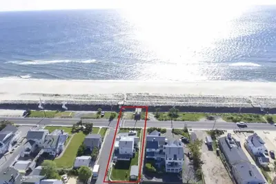 Image de Ocean Front Beach House\n4 bedroom, 3 Bath