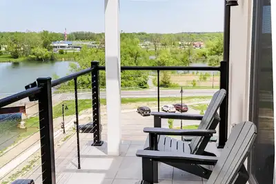 Image de Canandaigua Lake Views from this modern cozy condo!