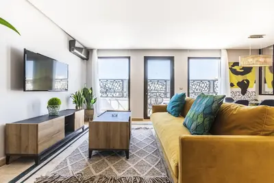 Image de Wonderful Modern Central Apartment #5a\n