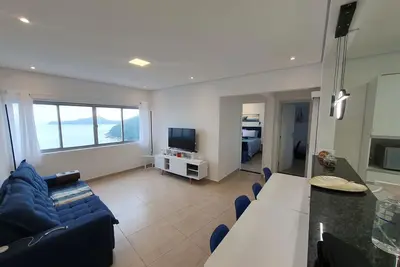 Image de High view of Porchat Island, lots of space, comfort, technology and unique view
