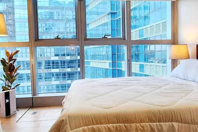 Image de One Bedroom Suite In Posh Condo In Uptown Bgc
