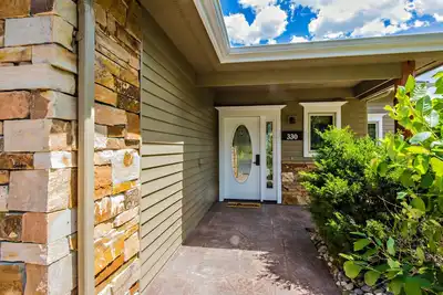 Image de Gorgeous home with private hot tub, large deck, and views of the Estes Valley