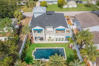 Image de Luxury Living at the Blue Pearl great for families or groups.