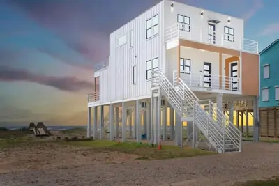 1st Row Beachfront - June 2023 Build