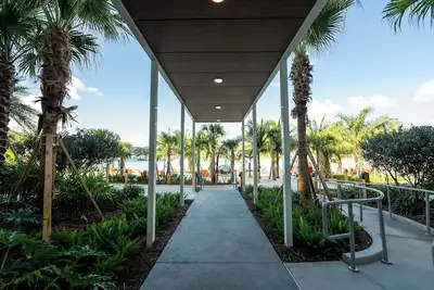 Image de Bayfront Haven: Premium Luxury 4-Bed Ada Retreat