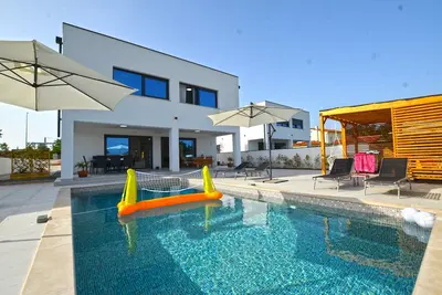 Image de Villa 5h, 4 bedroom villa with pool and jacuzy and sauna, near Rovinj