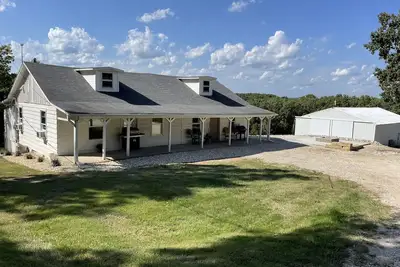 Image de Cabin location in the middle of town! 3 bed/1 bath
