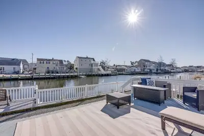 Image de Beach Haven West Getaway. Five Minutes to Lbi!