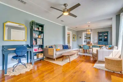 Image de Deck & Grill: Downtown Pensacola Vacation Rental