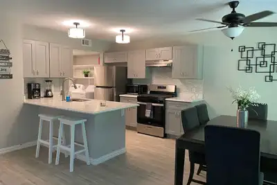Image de Visiting Austin Tx? Come and unwind at this newly renovated home with family