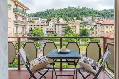 Lovely & Quiet Apartment - with Balcony
