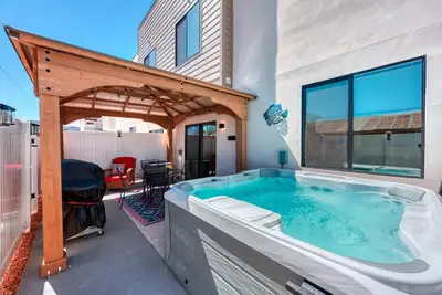 Image de Spacious Townhome – Hot Tub, Near Zion & Stargazing