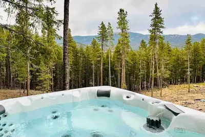 Image de Pet-Friendly Luxe Mtn Retreat, Hot tub, Firepit w\/Epic views, Red Rock, Rafting