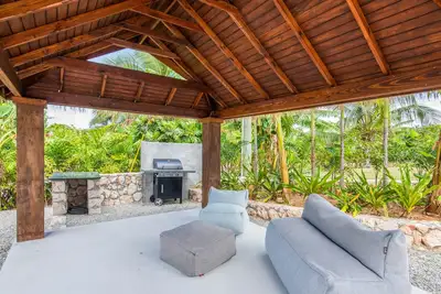 Image de The Mastic Cana Luxe Cottage w/ Pool on North Side