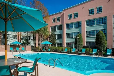 Image de Look No More! Two Family-friendly Suites with Full Kitchen and Free Breakfast!