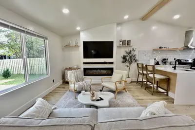 Image de Cozy Home Minutes From Downtown