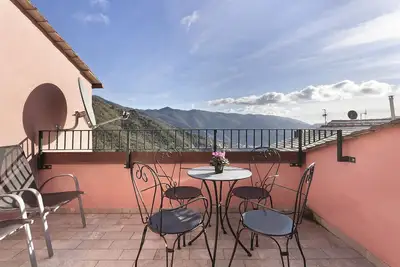 Appartement 'Residenza Del Capitano' avec vue sur les montagnes, Wi-Fi et climatisation