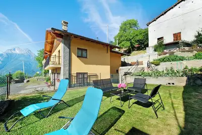 Image de Appartement \"Il Piccolo Nido\" avec vue sur les montagnes, jardin partagé et Wi-Fi