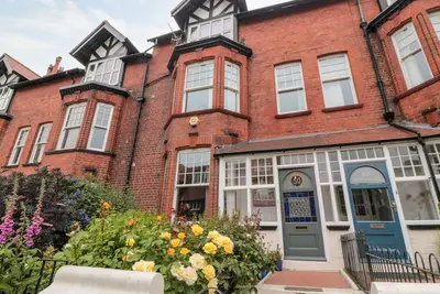 Image de 50 West Street Edelweiss, pet friendly, with a garden in Scarborough