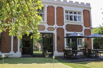 Image de The Hideaway, family friendly, character holiday cottage in Hove