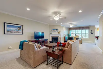 Image de Bayside Resort dog-friendly condo with golf, pools, gyms, hot tubs, tennis, Ac