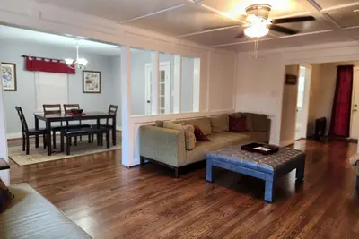 Image de Roomy 3/2 close to University of houston, Tx Med Center, Nrg, Downtown, & Parks