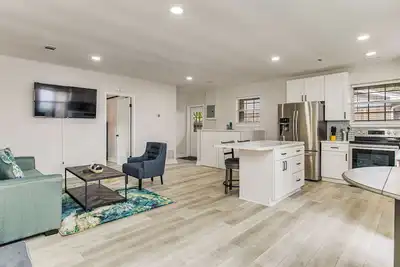 Image de Gulf Breeze • 1br • Bayfront • Sleeps 4