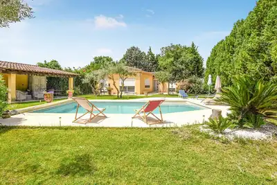 Jolie maison à Sorgues avec WiFi