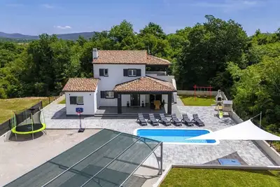 Image de Maison de vacances avec piscine et climatisation