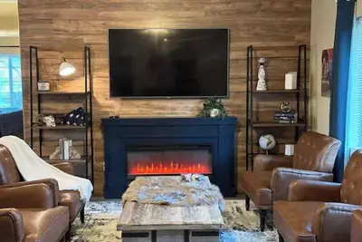 Image de The Farmhouse & Bunkhouse at Rockin’ View Ranch- Farm Charm Hideaway