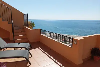 Image de Apartamento con IncreĂbles Vistas al mar en Benalmádena