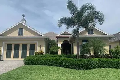 Image de Gorgeous  home  in Gated community  with pool 3 blocks to beach. Sleeps 6-8