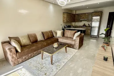 Image de Golden House
