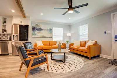 Image de Casablanca Waco: Oasis near Baylor/Silos w/hot tub & firepit, Casablanca Waco