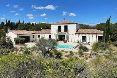 Image de Villa Artos - 300 m2 - Piscine - Carcassonne - Proche Lac de Cavayère