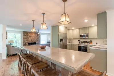 Image de New Listing! 4 Bedroom + 4 Bathroom Eden Isle Home