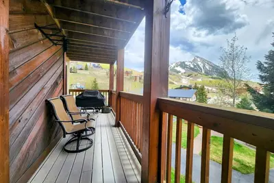 Image de Cozy Mt. Crested Butte Condo, Walking Distance to Slopes! Hot Tub!