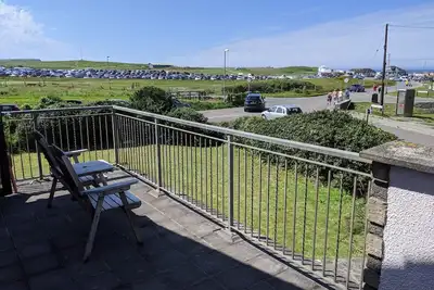 Image de 5 Bedroom Holiday Home Close to the Beach