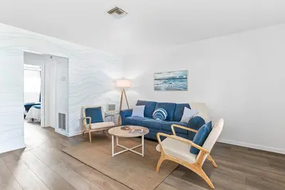 Image de Relaxing Clearwater Hideaway • 10 Min Drive to Beach • King Bed