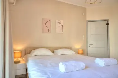 Image de Luxurious and elegant 100m2 apartment in Elliniko