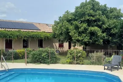 Image de Maison avec piscine privée idéal pour les familles à Pernes-les-Fontaines